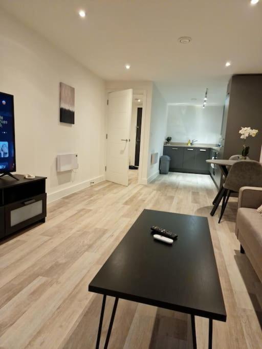 Modern-New Build Apartment In バーミンガム エクステリア 写真
